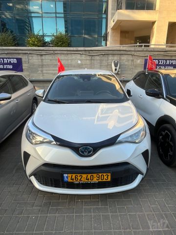 מודעת רכב טויוטה C-HR