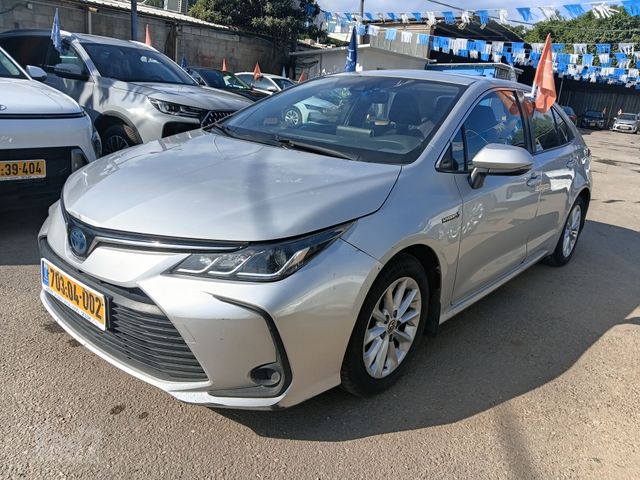 מודעת רכב טויוטה קורולה