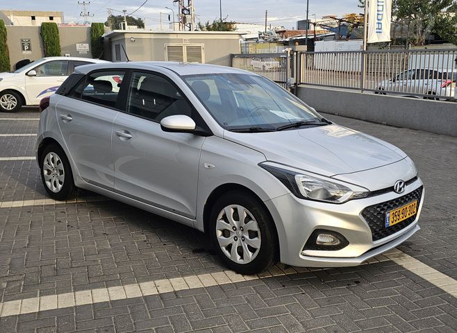 מודעת רכב יונדאי i20