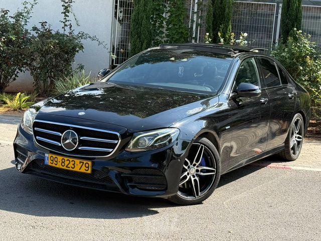 מודעת רכב מרצדס-בנץ E-class