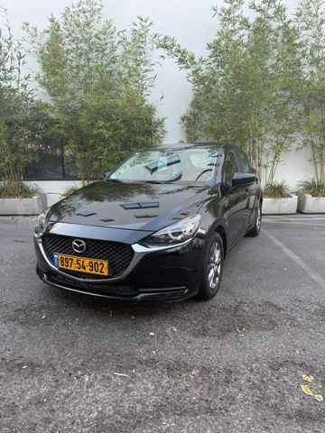 מודעת רכב מאזדה 2