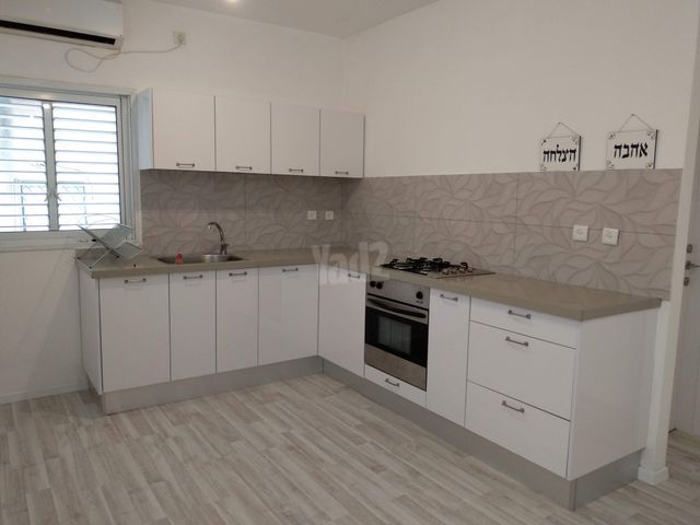 שמואל הנגיד 23