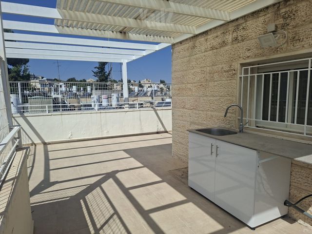 דופלקס להשכרה בירושלים (תיווך) — 2