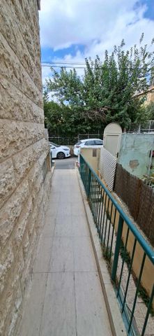 דירה להשכרה בירושלים (תיווך) — 4