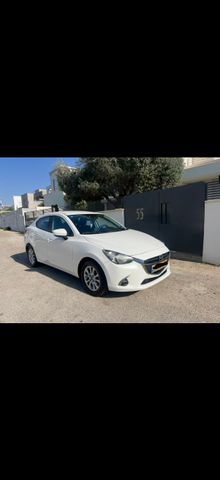 מודעת רכב מאזדה 2