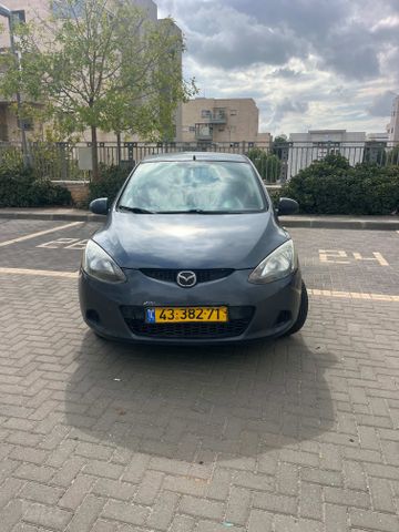 מודעת רכב מאזדה 2