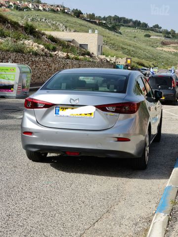 מודעת רכב מאזדה 3