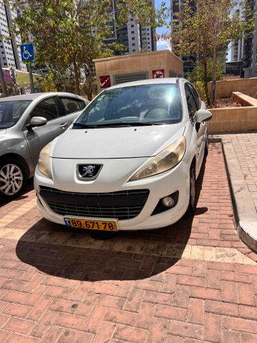 מודעת רכב פיג'ו 207