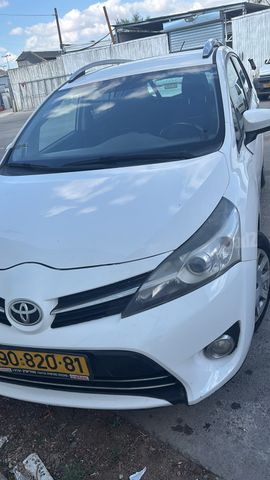 מודעת רכב טויוטה ורסו