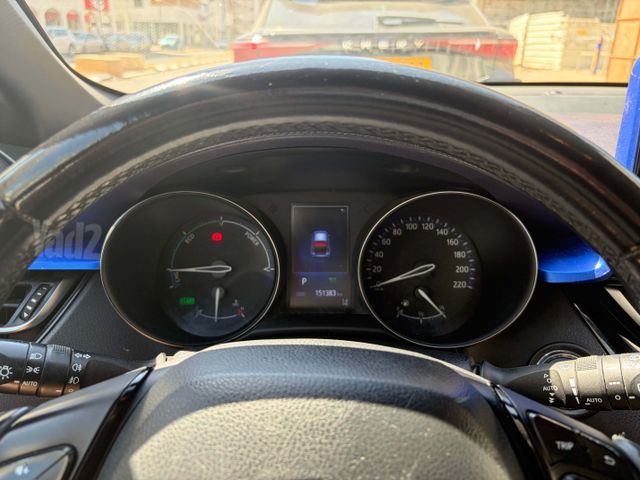 מודעת רכב טויוטה C-HR