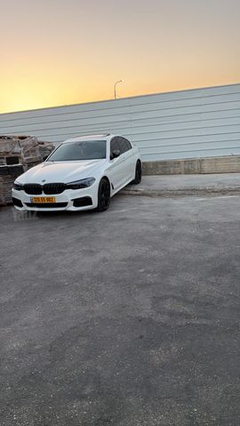 סדרה 5 4X2 M-Sport 530e פלאג-אין אוט׳ 2.0 (252 כ״ס)