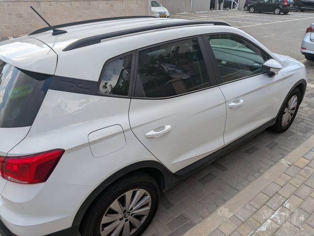 מודעת רכב סיאט ארונה