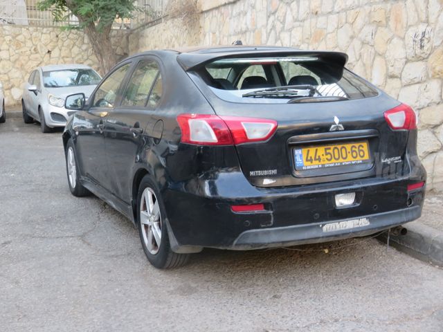 מודעת רכב מיצובישי לנסר