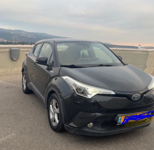 מודעת רכב טויוטה C-HR