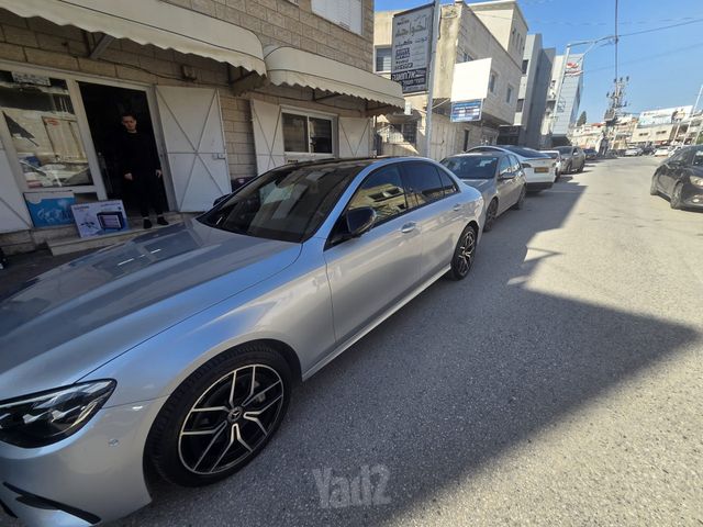 מודעת רכב מרצדס-בנץ E-class