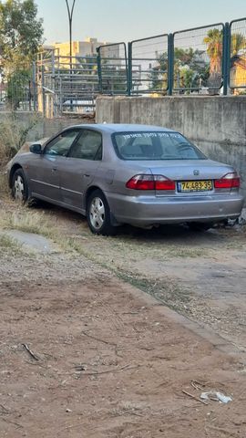 מודעת רכב הונדה אקורד