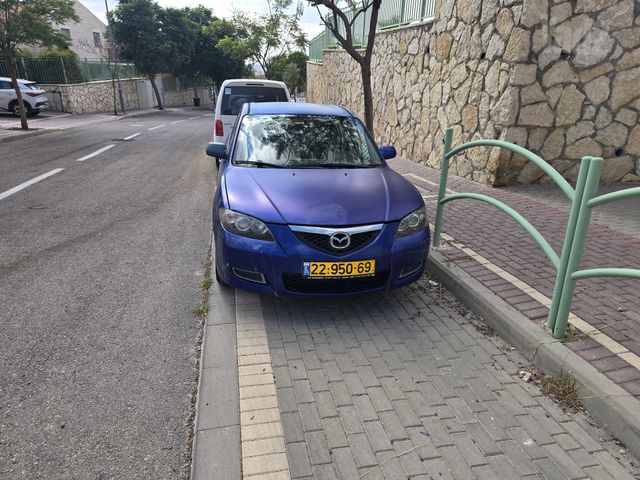 מודעת רכב מאזדה 3