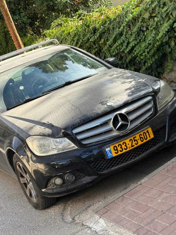 מודעת רכב מרצדס-בנץ C-class