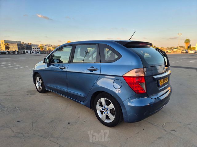 מודעת רכב הונדה FR-V