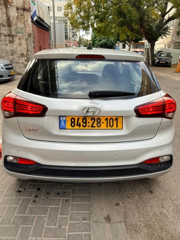 מודעת רכב יונדאי i20