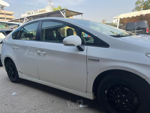 מודעת רכב טויוטה פריוס