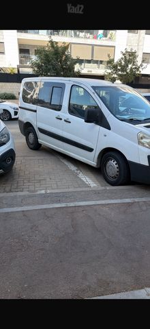 מודעת רכב סיטרואן ג'אמפי