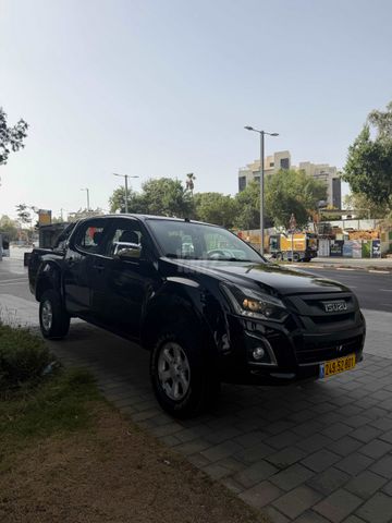 מודעת רכב איסוזו די-מקס