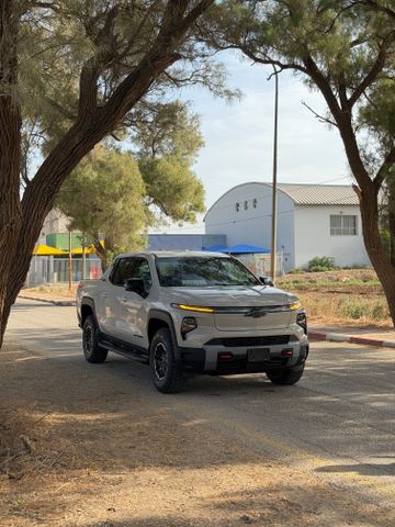 מודעת רכב שברולט סילברדו EV
