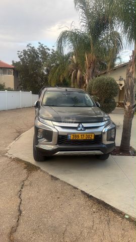 מודעת רכב מיצובישי טרייטון / L200