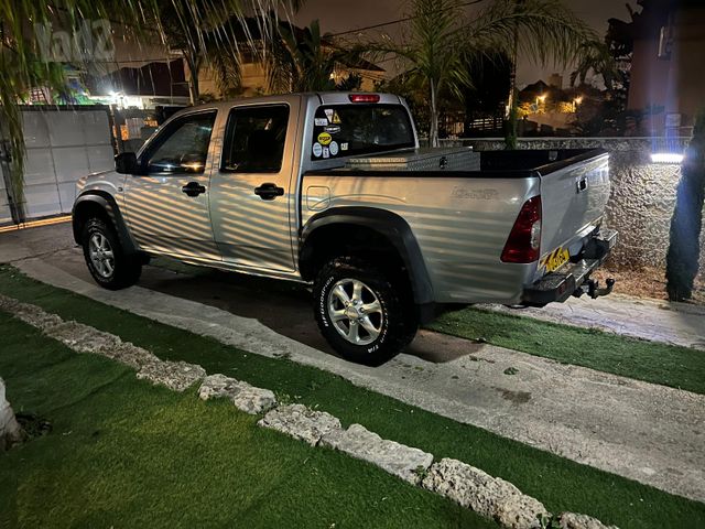 מודעת רכב איסוזו די-מקס