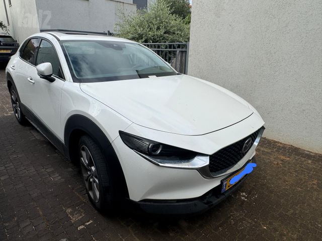 מודעת רכב מאזדה CX-30