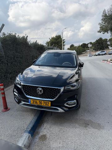 מודעת רכב אם ג'י EHS PHEV