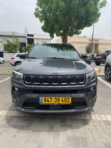 מודעת רכב ג'יפ קומפאס