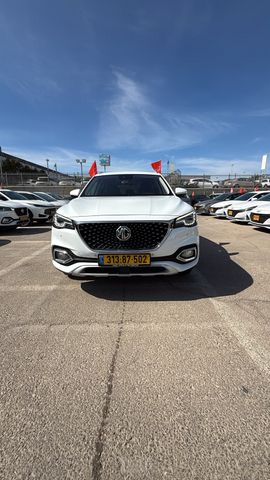 מודעת רכב אם ג'י EHS PHEV