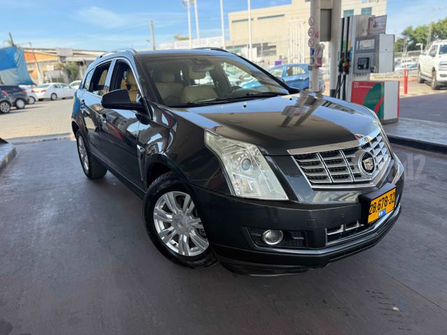 מודעת רכב קאדילק SRX