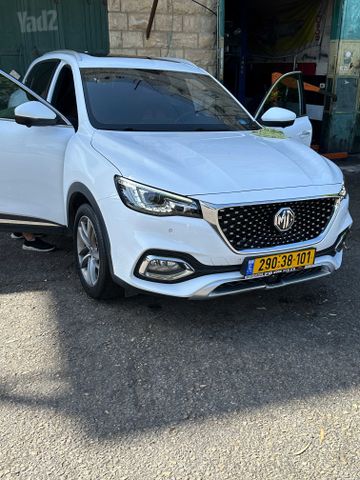 מודעת רכב אם ג'י EHS PHEV