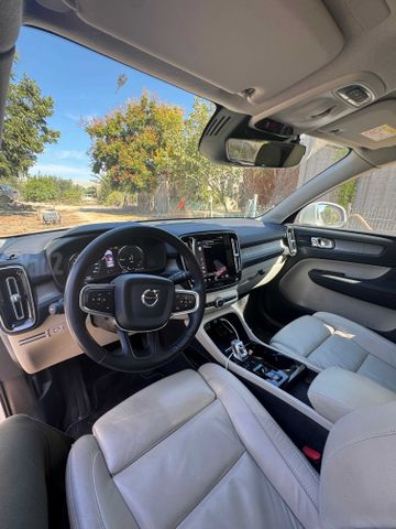 מודעת רכב וולוו XC40
