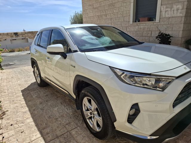 מודעת רכב טויוטה RAV4