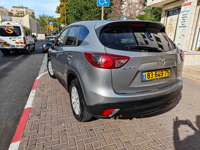 מודעת רכב מאזדה CX-5