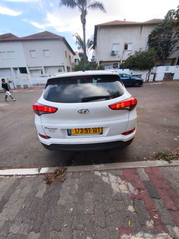 מודעת רכב יונדאי טוסון 2