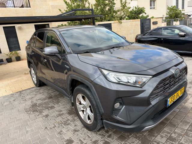 מודעת רכב טויוטה RAV4