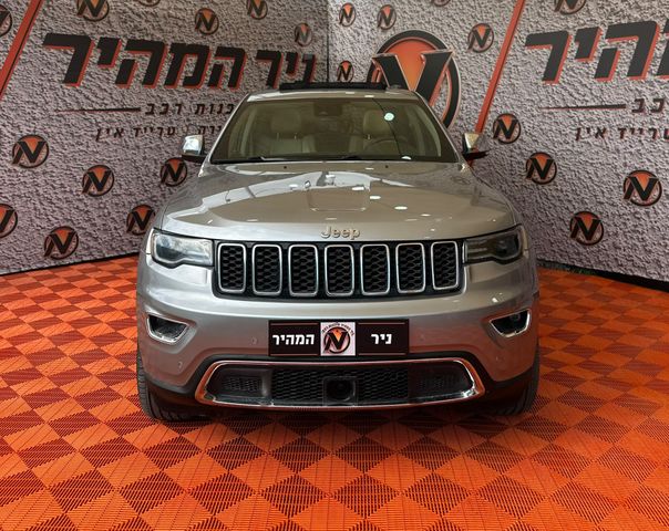 מודעת רכב ג'יפ גרנד צ'ירוקי