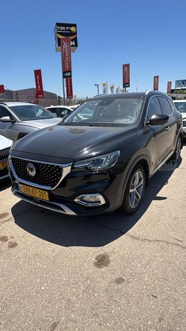 מודעת רכב אם ג'י EHS PHEV