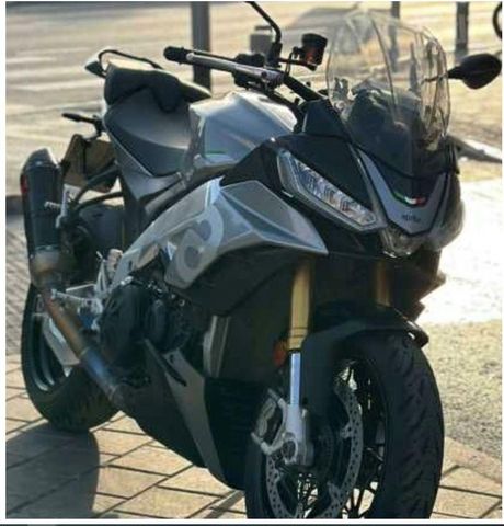 מודעת רכב אפריליה טואונו V4