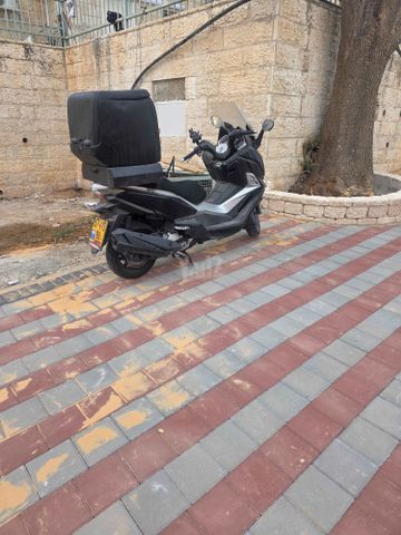 מודעת רכב סאן יאנג קרוזים 300