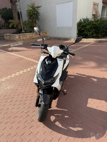 מודעת רכב סאן יאנג Jet 4 RX