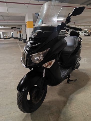 מודעת רכב סאן יאנג ג'וי רייד 200