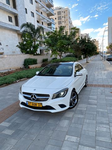 מודעת רכב מרצדס-בנץ CLA