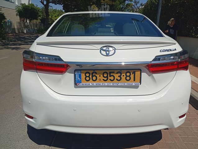 מודעת רכב טויוטה קורולה 1