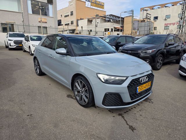מודעת רכב אאודי A1